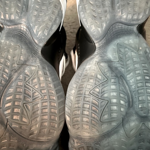 Big Kid’s Basketball Shoes - Picture 4 of 4